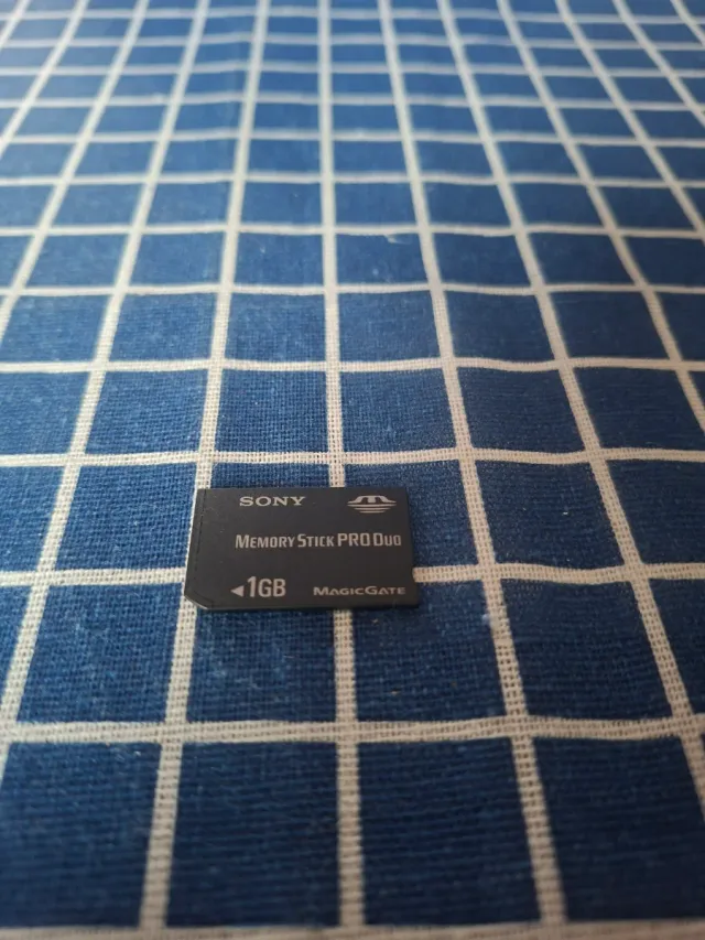 PSP ORIGINAL MEMORY STICK PRO DUO