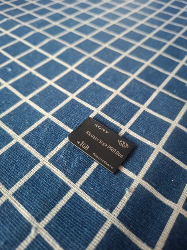 PSP ORIGINAL MEMORY STICK PRO DUO