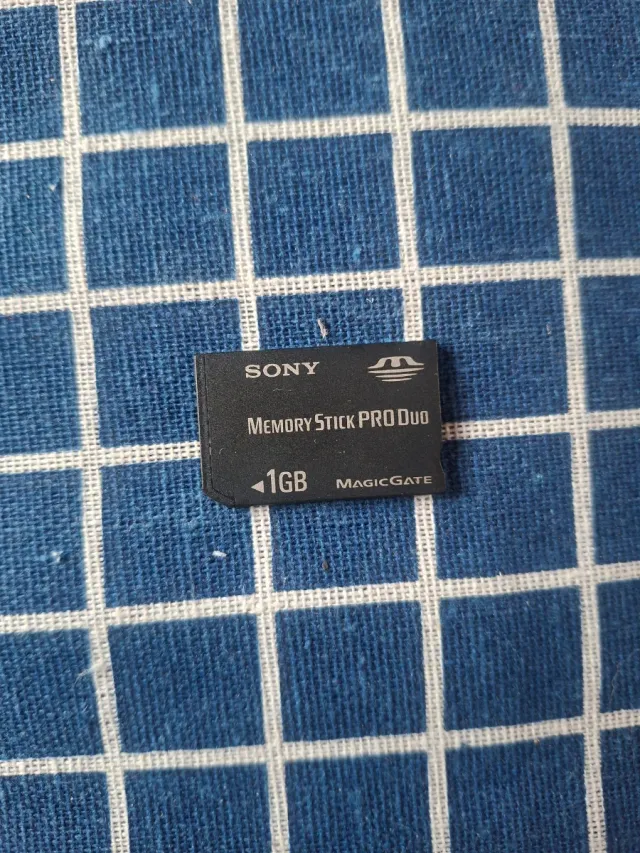 PSP ORIGINAL MEMORY STICK PRO DUO