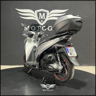 SCOOTER HONDA SH350i SMART TOP BOX - 2023