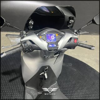 SCOOTER HONDA SH350i SMART TOP BOX - 2023