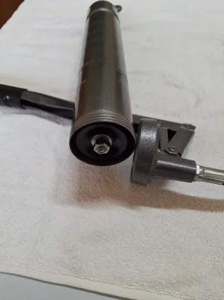 Pistola de engrasar con manguera