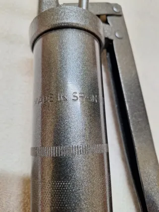 Pistola de engrasar con manguera