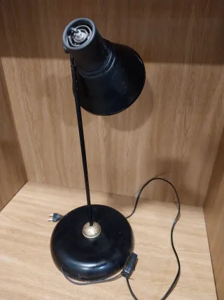 Lámpara de mesa vintage negra y dorada