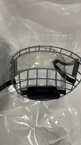 Pantalla para casco de hockey