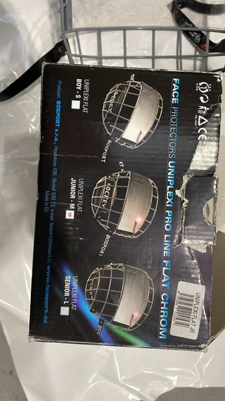 Pantalla para casco de hockey