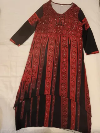 Vestido Chilaba Bordado Negro y Rojo