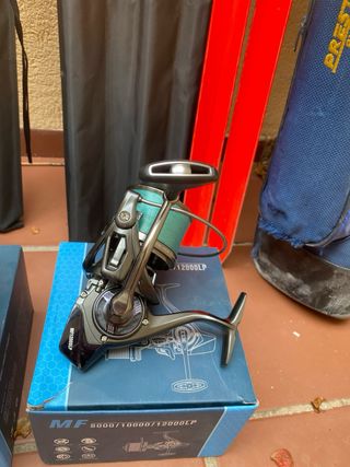 Set di surfcasting: 2 canne e mulinelli