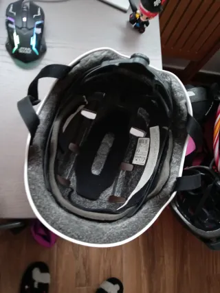 Patinete plegable de aluminio y casco