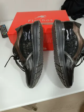 Zapatos Fluchos ABSOLUTE CONFORT DORKING Negros