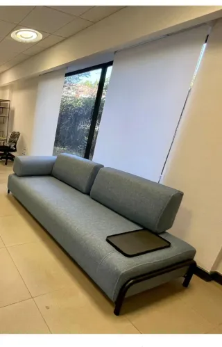 Sofá azul de 3 plazas