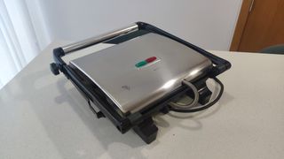 Grelhador elétrico em excelente estado