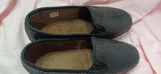 Zapatillas efecto escamas con pelo interior