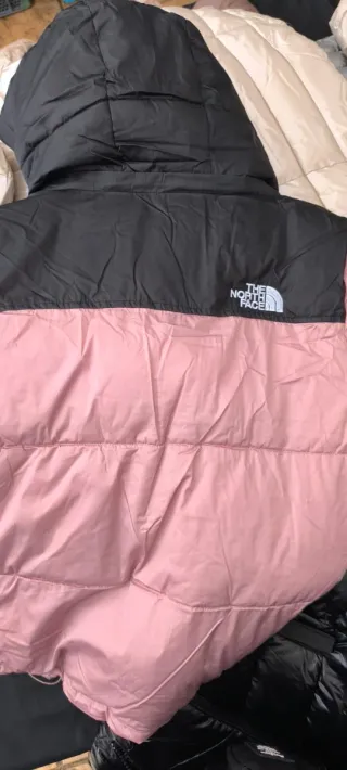 Chaqueta The North Face Negra y Rosa