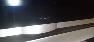 Televisor Negro y Plata