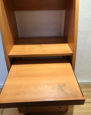 Mesa de ordenador de madera