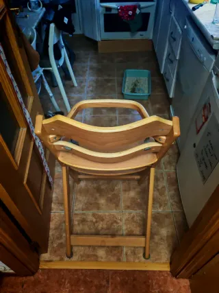 Trona de madera Safety 1st