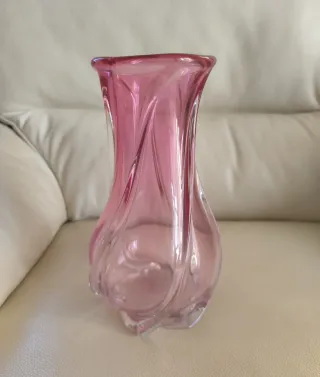 Vaso in cristallo rosa massiccio, anni ' 60,