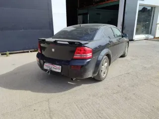 Dodge Avenger Negro
