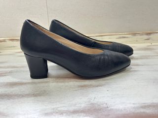 Zapatos de tacón negros