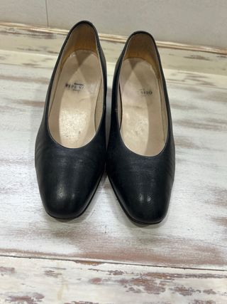 Zapatos de tacón negros