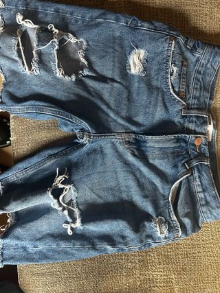 Pantalones cortos vaqueros hombre rotos