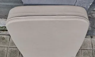 Cuña para camilla de masajes.