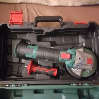 Radial Parkside a batería con maletín