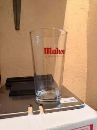 Vasos de tubo Mahou – 1 € unidad (tengo 12 u)