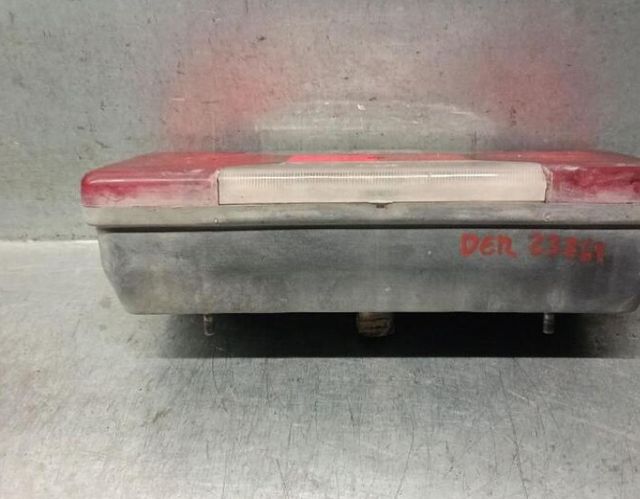 Iveco 5712631 42555131 piloto tras der daily 35c15