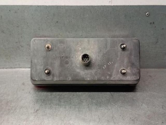 Iveco 5712631 42555131 piloto tras der daily 35c15