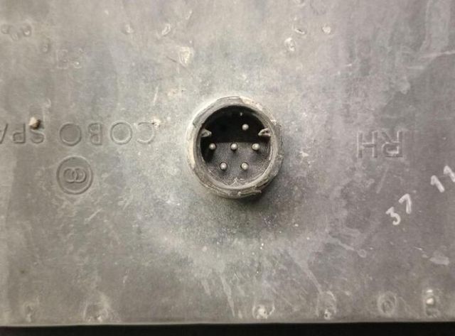 Iveco 5712631 42555131 piloto tras der daily 35c15