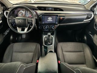 TOYOTA HILUX 2.8 D-4D VX 204cv 6v
