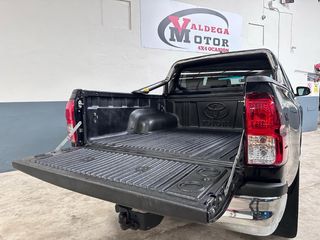 TOYOTA HILUX 2.8 D-4D VX 204cv 6v