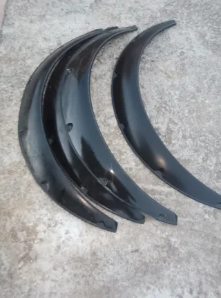 Aletines paso rueda coche