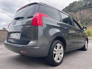 Peugeot 5008 2016