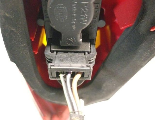 Piloto tras der seat 98205600 leon 2.0 tdi 5726316