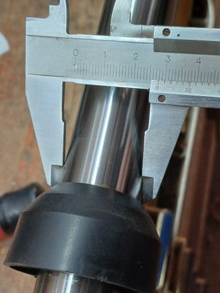 JUEGO DE GUARDAPOLVOS PARA HORQUILLAS MOTO NUEVAS.