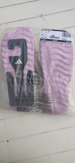 NUEVAS Chanclas Adidas Adilette Luma Moradas