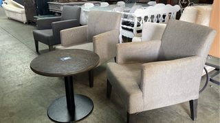 Conjunto 2 butacas y mesa auxiliar