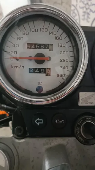 Honda Hornet 600 - Año 98