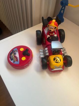 Coche teledirigido Mickey Roadster Racers
