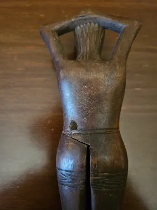 Statuetta schiaccianoci in legno 30cm fatta a mano