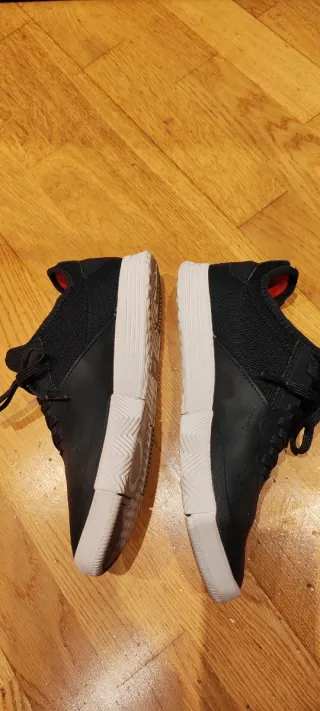 Zapatillas de fútbol negras talla 41