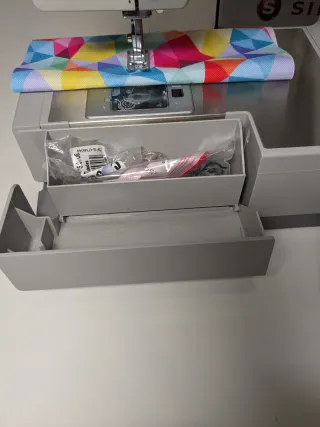 Máquina de Coser Singer Heavy Duty 4411