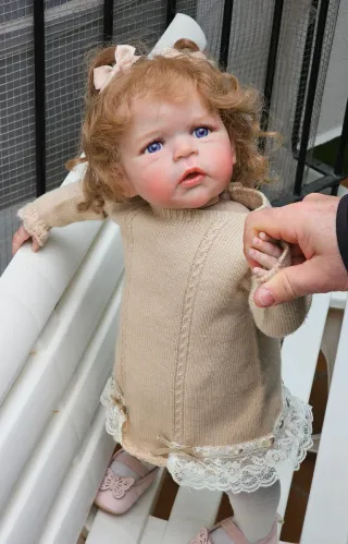 Niña Reborn 65cm