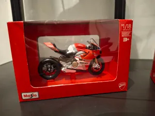 Maisto Ducati Moto 1/18