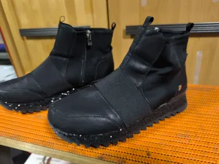 Stivaletti donna neri con glitter n 40