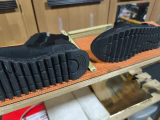 Stivaletti donna neri con glitter n 40