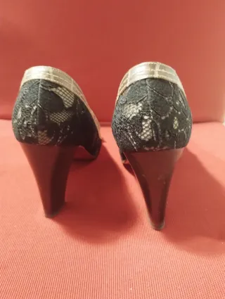 Décolleté pizzo nero e cuoio n.36